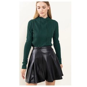 35 Vegan Leather Pleated Skirt